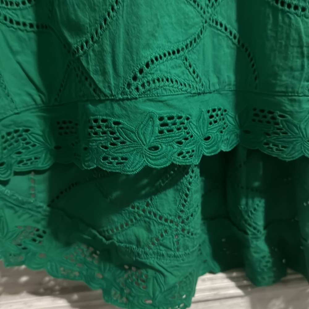 Cabi XS green eyelet top - Picture 3 of 4